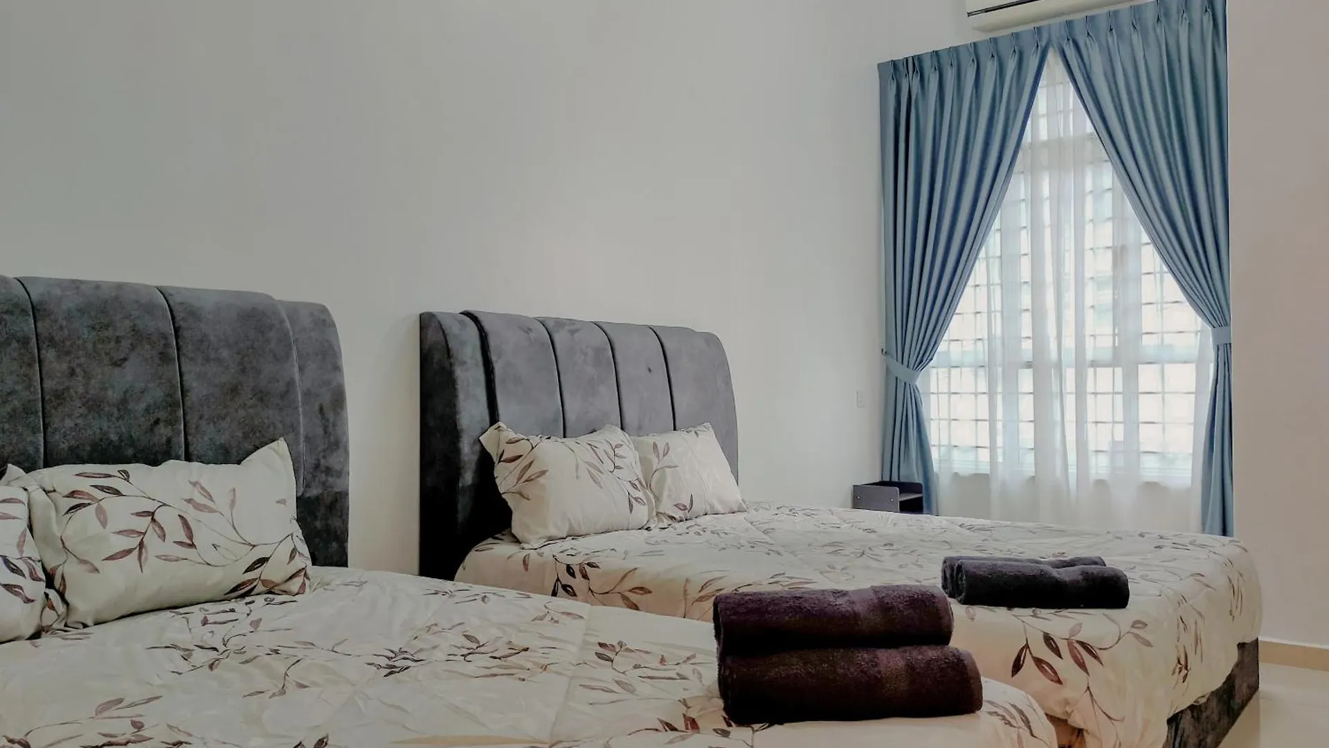 Вилла New Stylish 16Pax 4Br House Semabok 5Mins To Town Малакка Дом отдыха