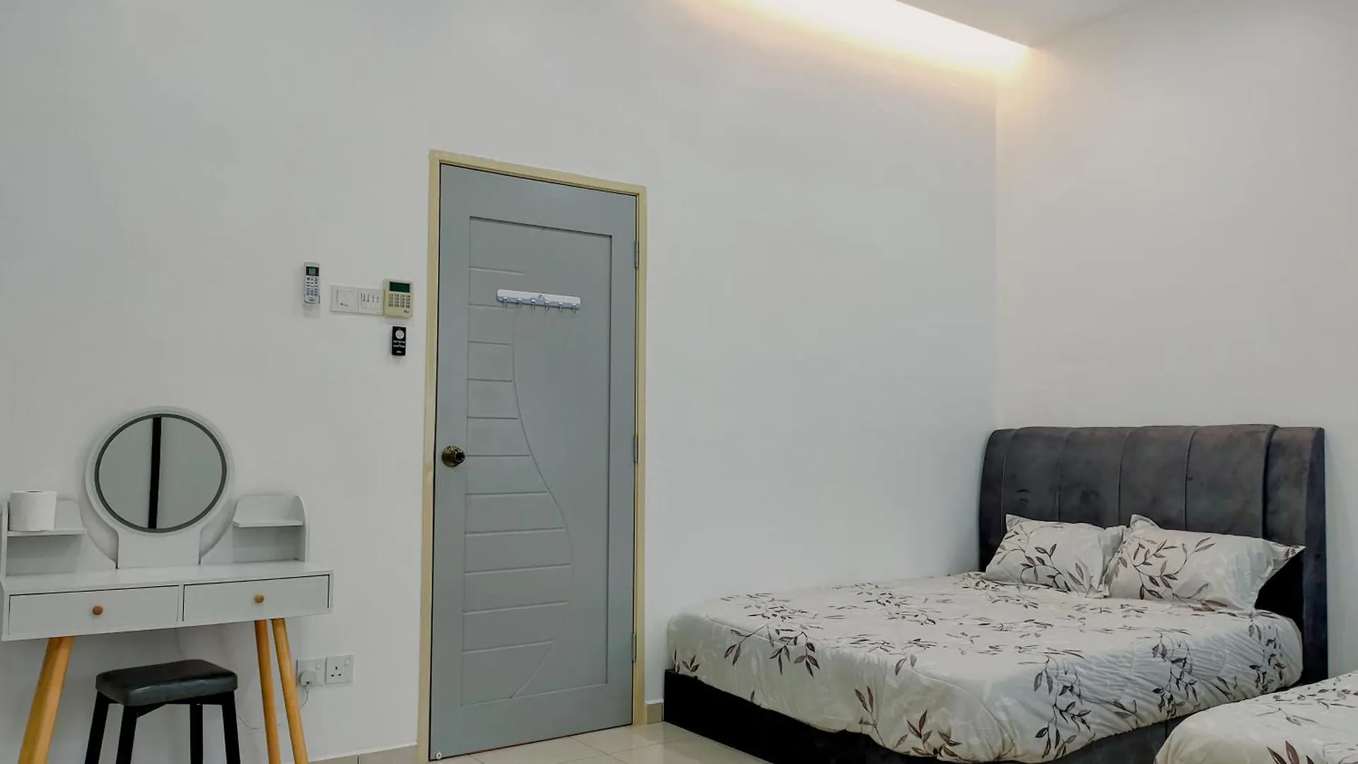 Дом отдыха Вилла New Stylish 16Pax 4Br House Semabok 5Mins To Town Малакка