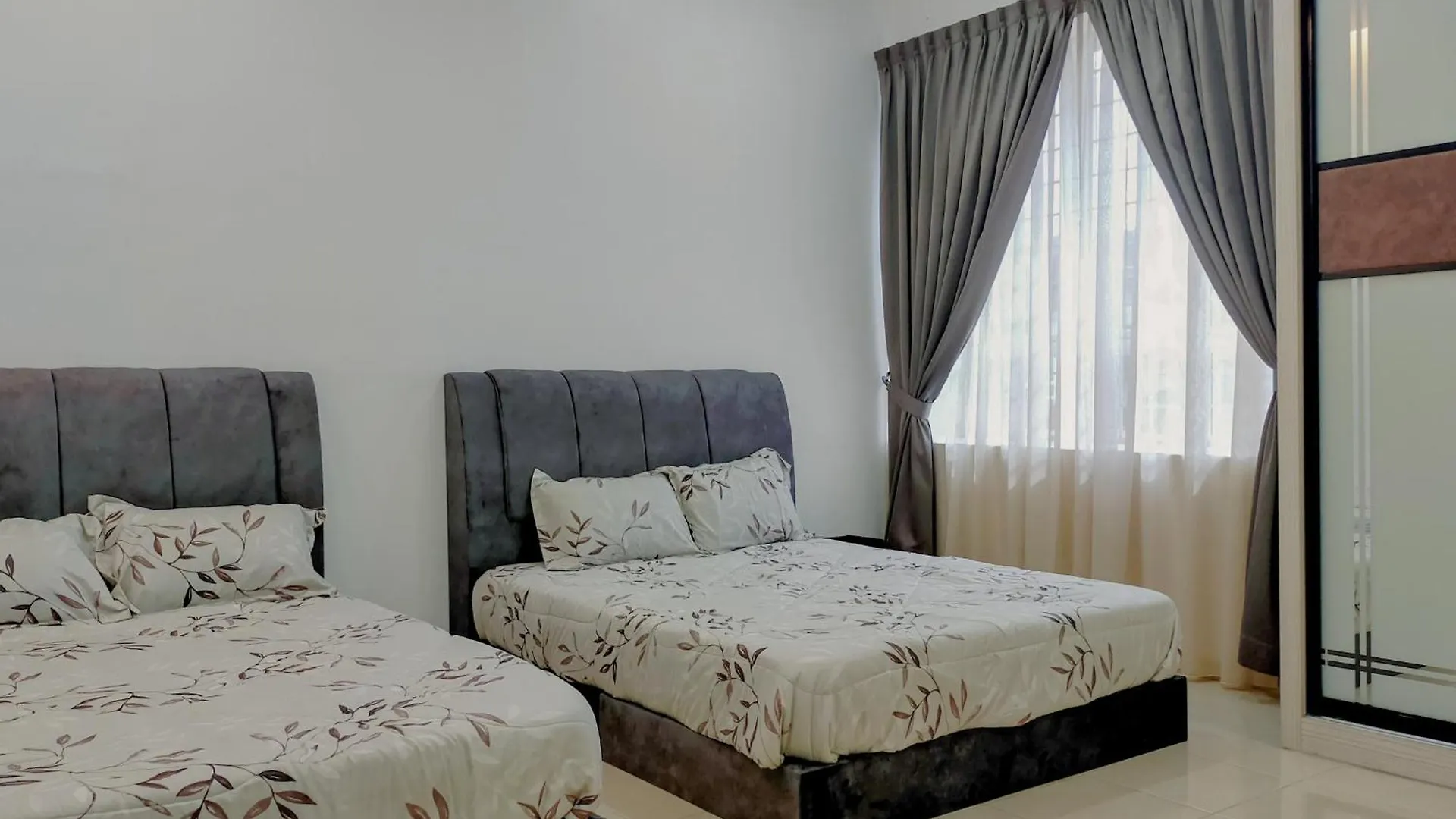 Вилла New Stylish 16Pax 4Br House Semabok 5Mins To Town Малакка